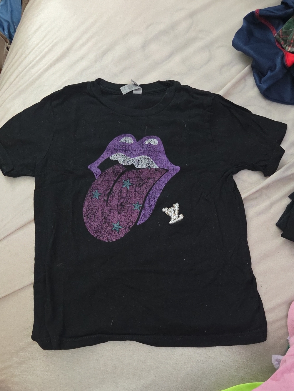 Kids Black Graphic Tee with Purple Tongue Design Size 6/7